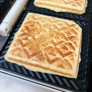 ホットサンドメーカーで豆腐のホットケーキ